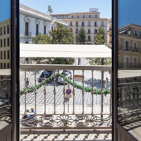 Elegant Town Hall Apartment With Views Granada Exterior photo
