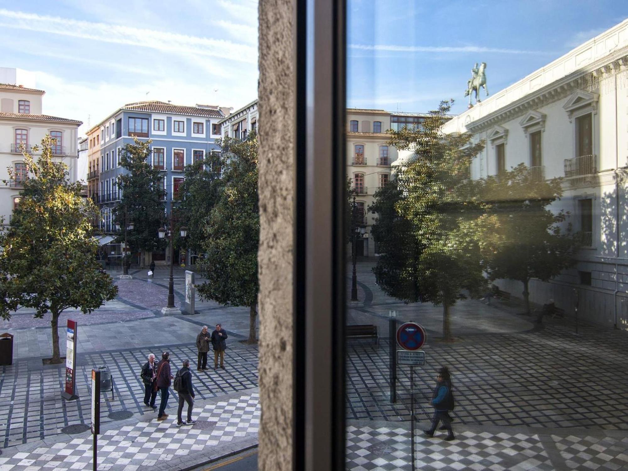 Elegant Town Hall Apartment With Views Granada Exterior photo